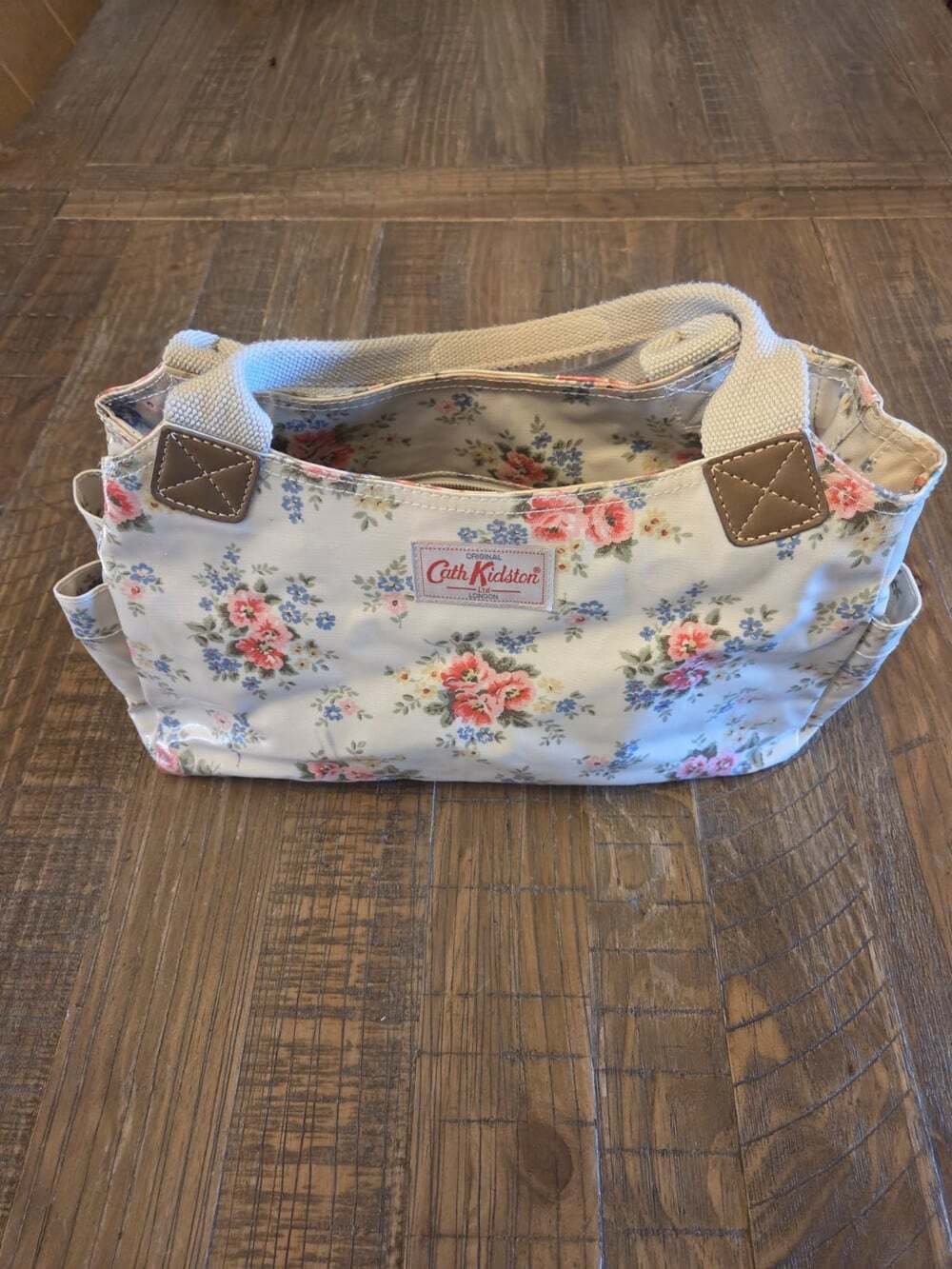 Cath Kidston PVC-coated cotton floral day bag / multi-pocket tote